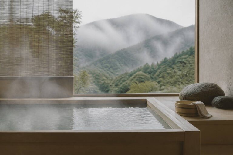 Découvrez les bienfaits des onsen à Hakone pour une expérience de détente unique